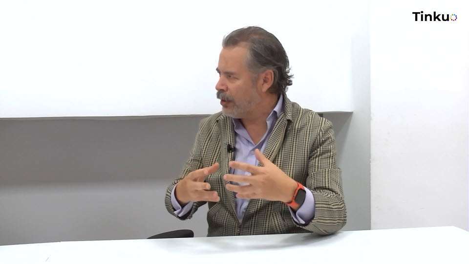 Cómo el diseño estratégico y la innovación impulsan el crecimiento profesional en la era digital con Edgar González, director de ELISAVA Madrid.