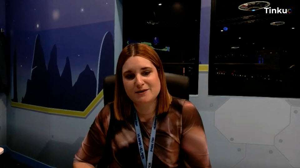 Descubre cómo la tecnología está transformando los parques temáticos con innovaciones en realidad virtual, seguridad y entretenimiento digital para una experiencia única.