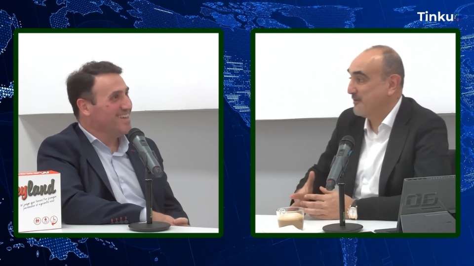 Descubre cómo Álvaro Gallego y Moneylands transforman tu relación con el dinero mediante gamificación y educación financiera práctica.