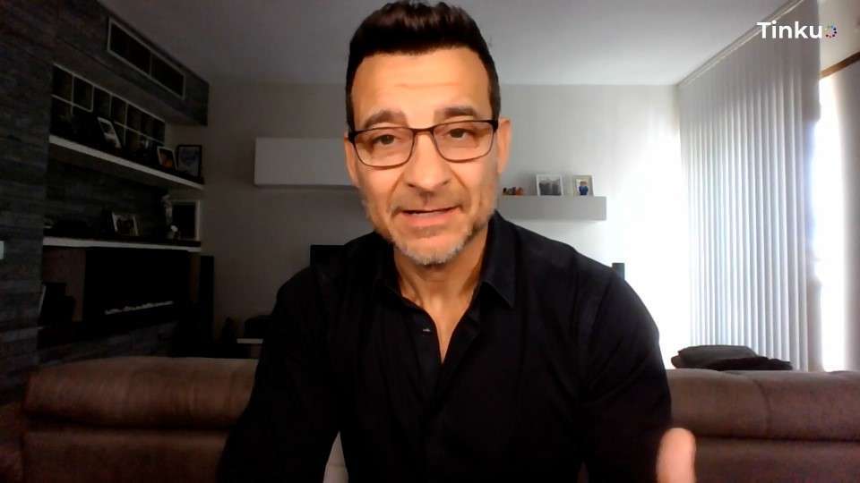 Mejorar la comunicación es clave para el éxito emprendedor. Descubre estrategias para hablar en público, conectar con clientes y potenciar tu mensaje.