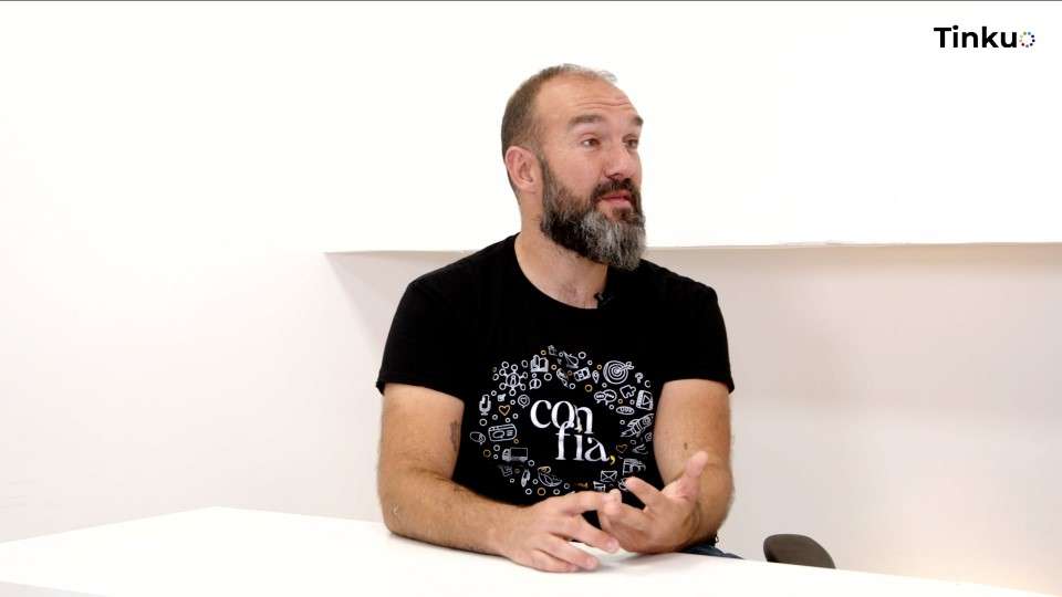 Liderazgo auténtico, comunicación efectiva y trabajo en equipo para formar líderes que inspiran desde el propósito y la escucha activa