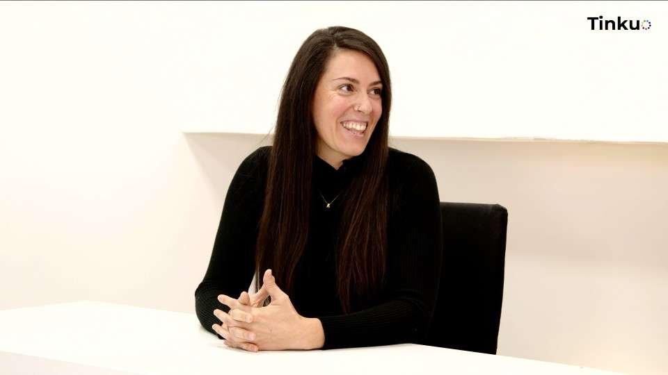 Abundancia real, emprendimiento femenino y hábitos para transformar creencias limitantes con enfoque práctico y sin espiritualidad vacía.