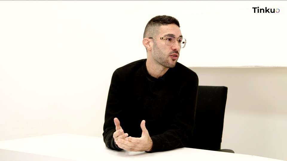 Claves para lanzar un negocio digital, invertir en formación online y evitar errores comunes en el marketing y la publicidad emprendedora.