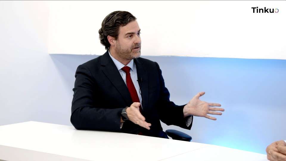 IA jurídica especializada para asesorías y despachos: automatización legal, regulación europea y precisión en derecho laboral.